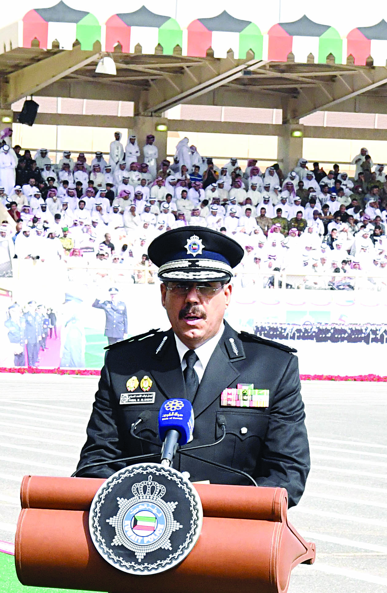 النواف ملقياً كلمته