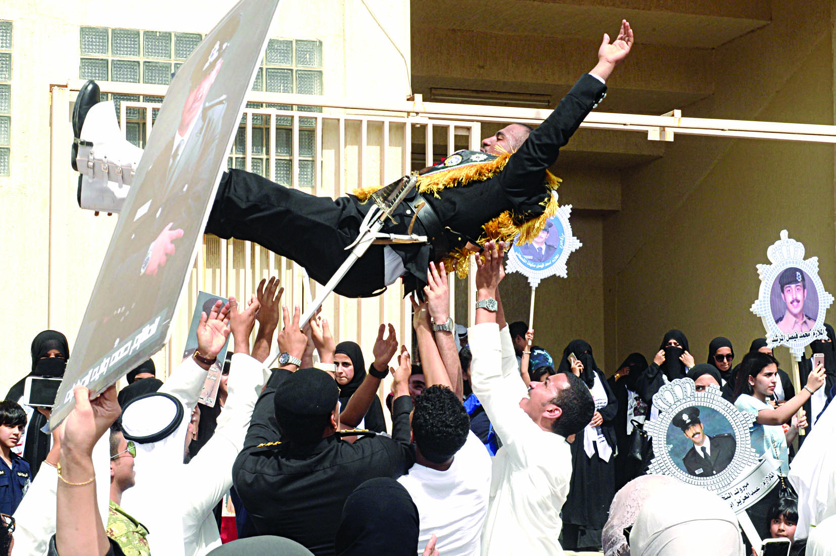 ... إلى الأعلى