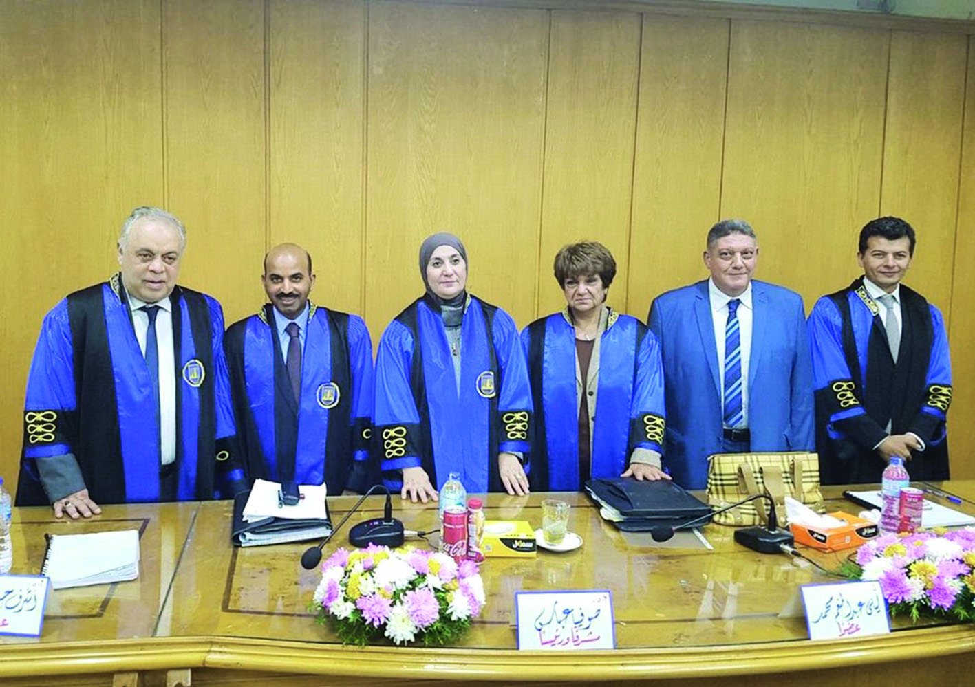 u0637u0627u0631u0642 u0627u0644u0639u0644u064a u0645u062au0648u0633u0637u0627u064b u0623u0639u0636u0627u0621 u0644u062cu0646u0629 u0627u0644u0645u0646u0627u0642u0634u0629