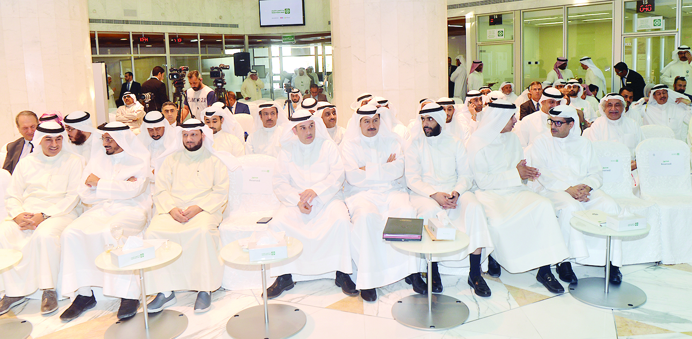 جانب من المساهمين	 (تصوير نايف العقلة)