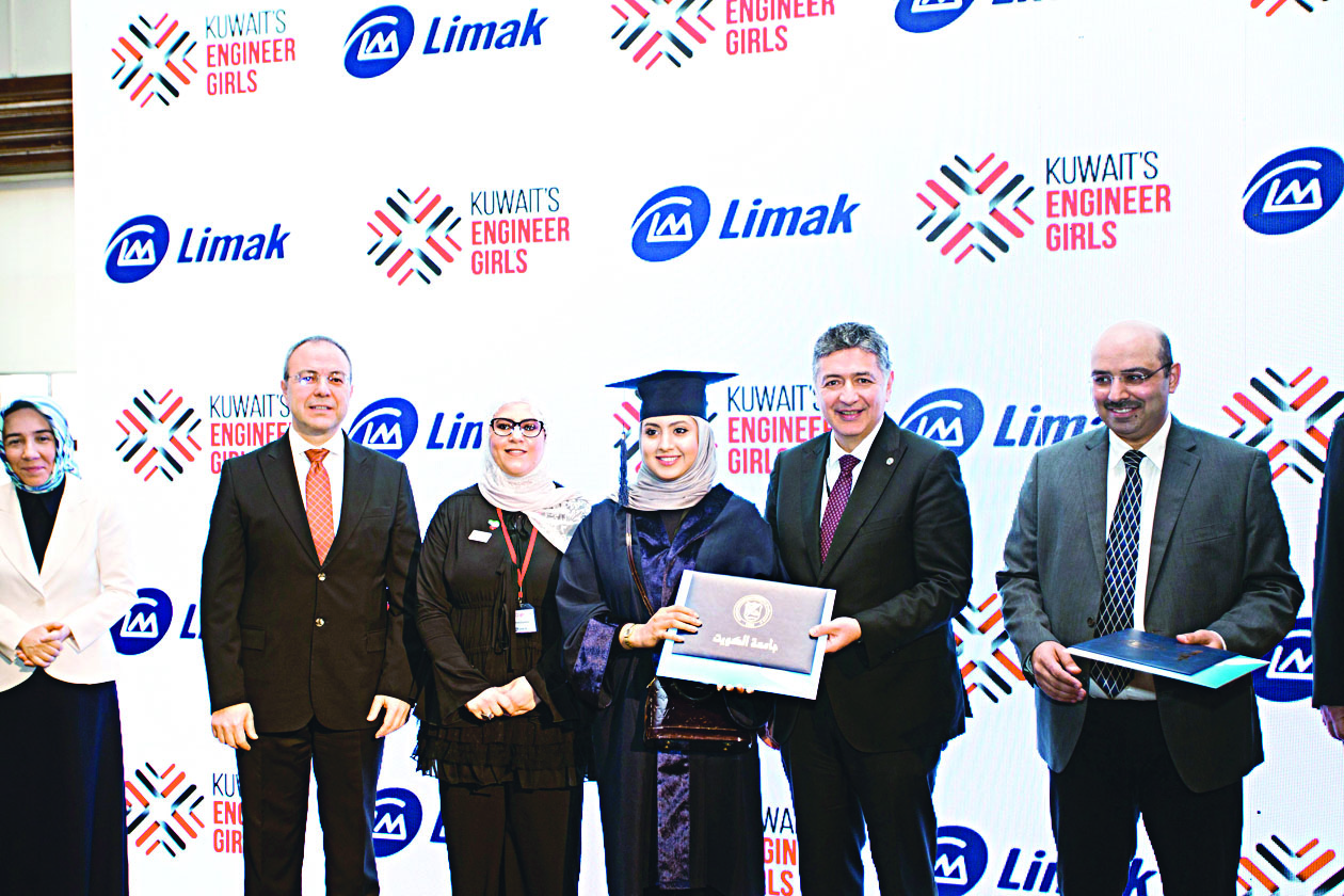 توزيع الشهادات