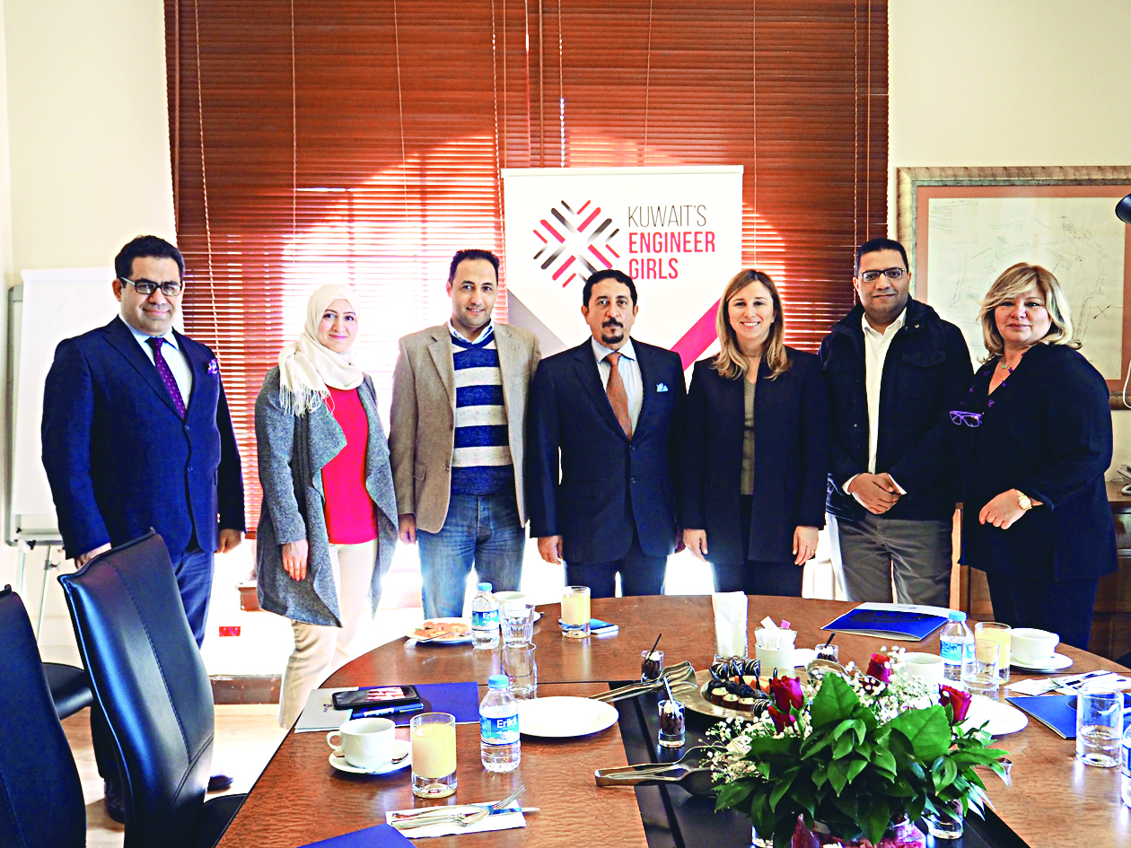 أوزدمير مع الاعلاميين