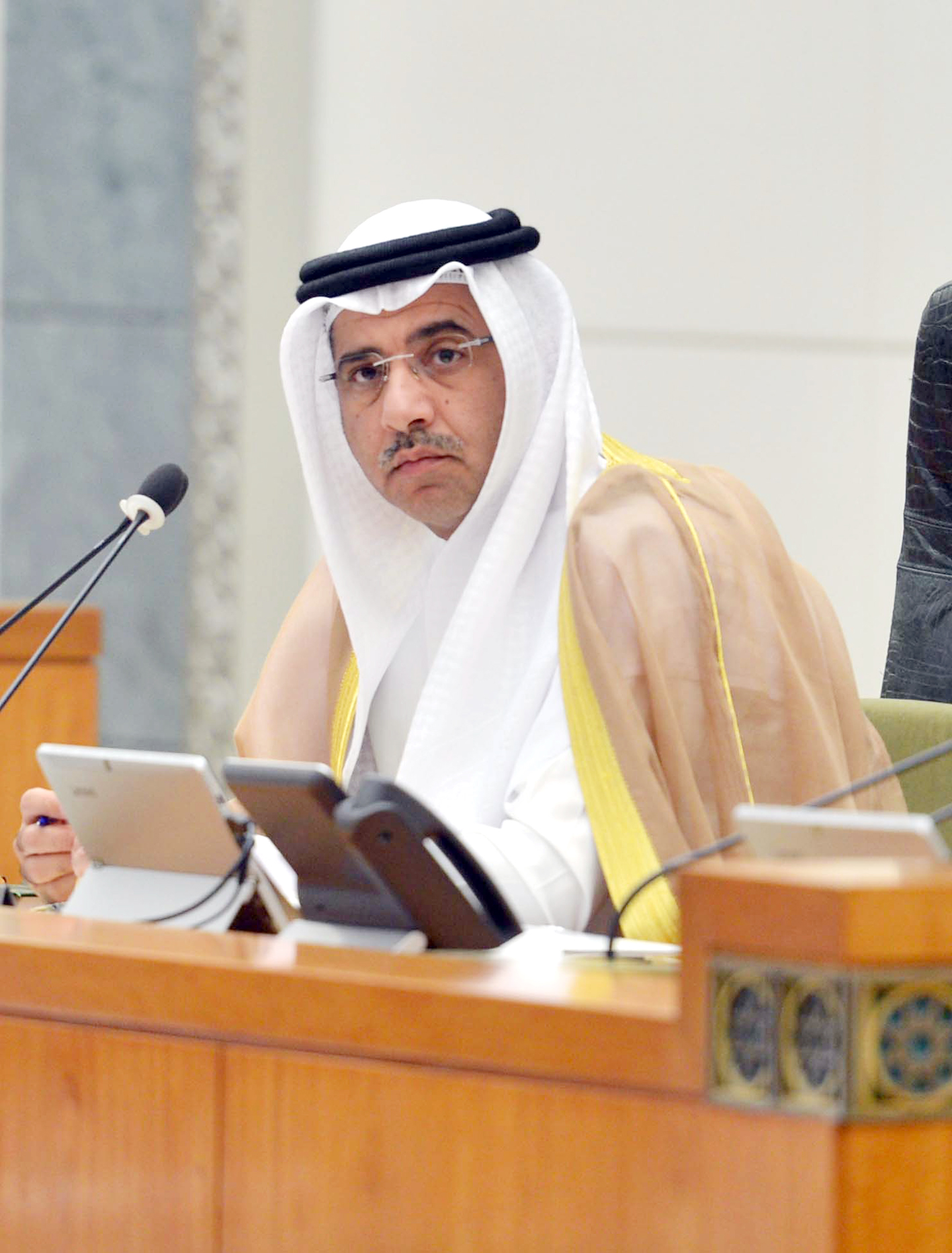 الرويعي ترأس بداية الجلسة