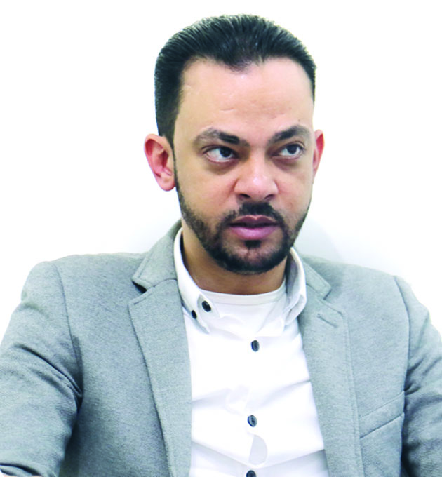 عادل مخائيل