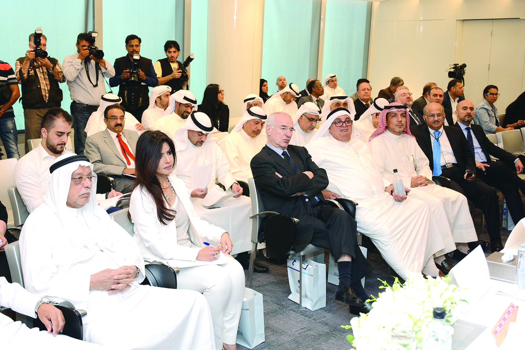 فيصل العيّار في مقدم الحضور 