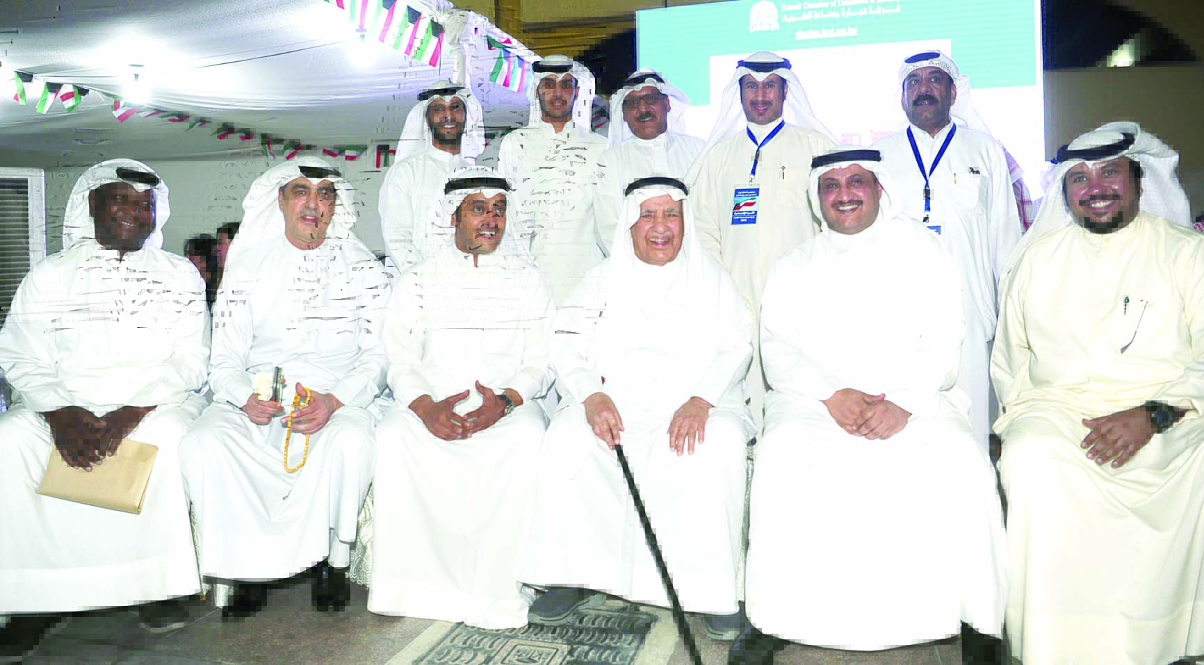 علي الغانم ولؤي وطلال الخرافي 