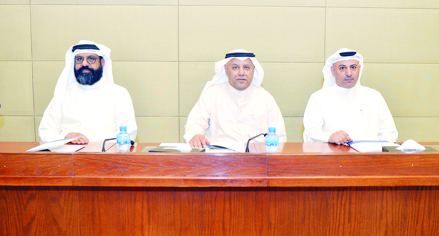 u0627u0644u062eu0631u0627u0641u064a u0645u062au0631u0626u0633u0627u064b u0627u0644u062cu0645u0639u064au0629t (u062au0635u0648u064au0631 u0646u0627u064au0641 u0627u0644u0639u0642u0644u0629)