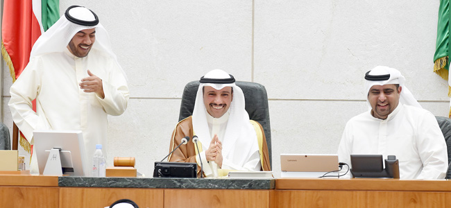 u0627u0644u063au0627u0646u0645 u0645u062au0631u0626u0633u0627 u0627u0644u062cu0644u0633u0629 u0648u064au0628u062fu0648 u0639u0644u0649 u0627u0644u0645u0646u0635u0629 u0631u0627u0643u0627u0646 u0627u0644u0646u0635u0641 u0648u0639u0644u064a u0627u0644u062fu0642u0628u0627u0633u064a