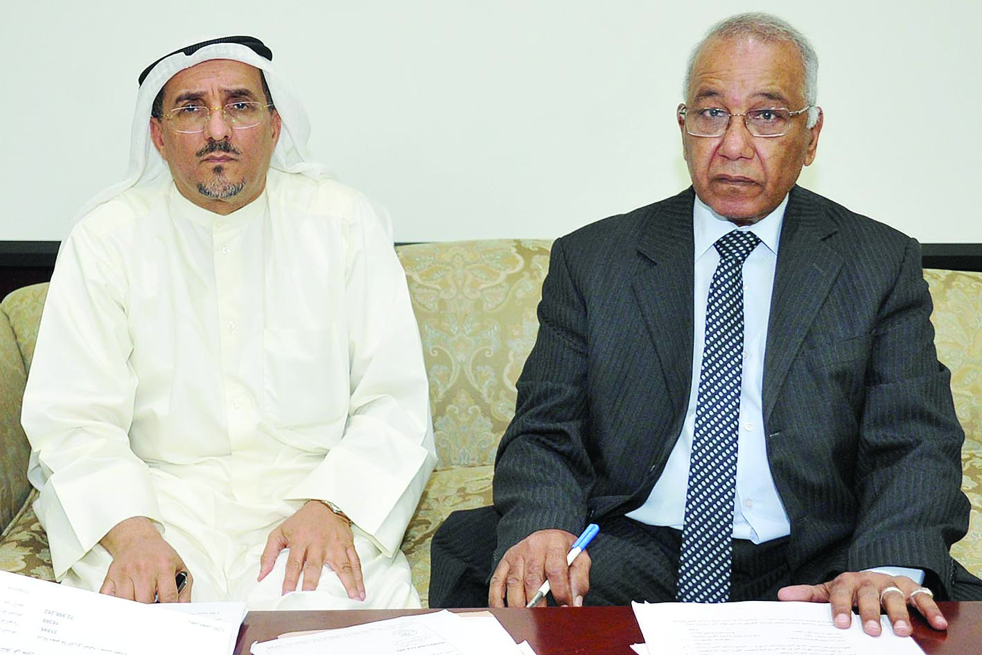 u062cu0627u0646u0628 u0645u0646 u0627u0644u0627u062cu062au0645u0627u0639t (u062au0635u0648u064au0631 u0633u0639u062f u0647u0646u062fu0627u0648u064a)