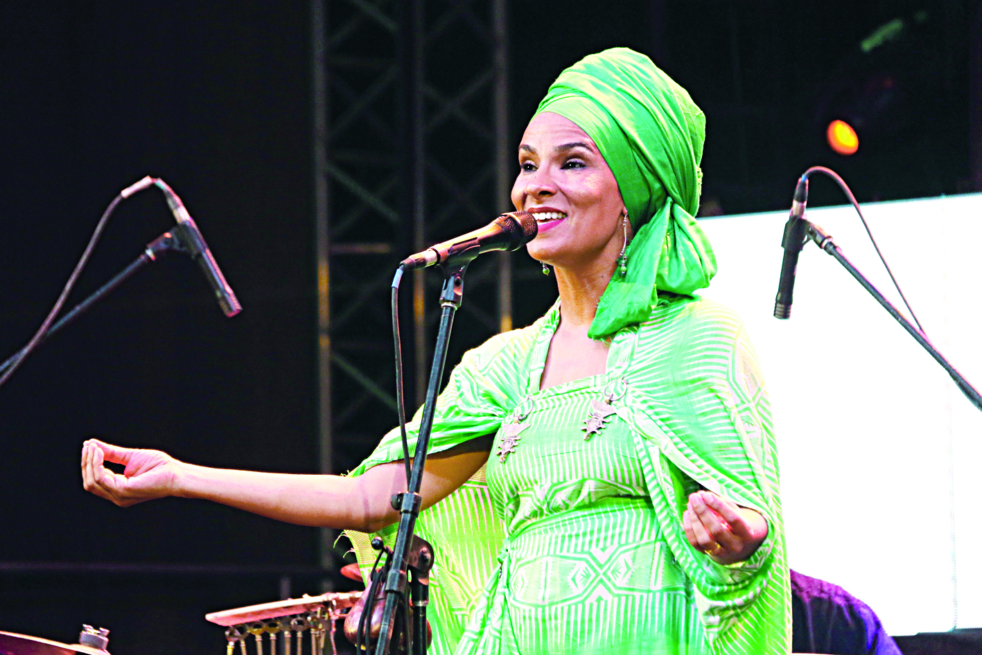 u0623u0648u0645... u0623u0637u0631u0628u062a u0627u0644u062du0627u0636u0631u064au0646    t (u062au0635u0648u064au0631 u0623u0633u0639u062f u0639u0628u062fu0627u0644u0644u0647)  