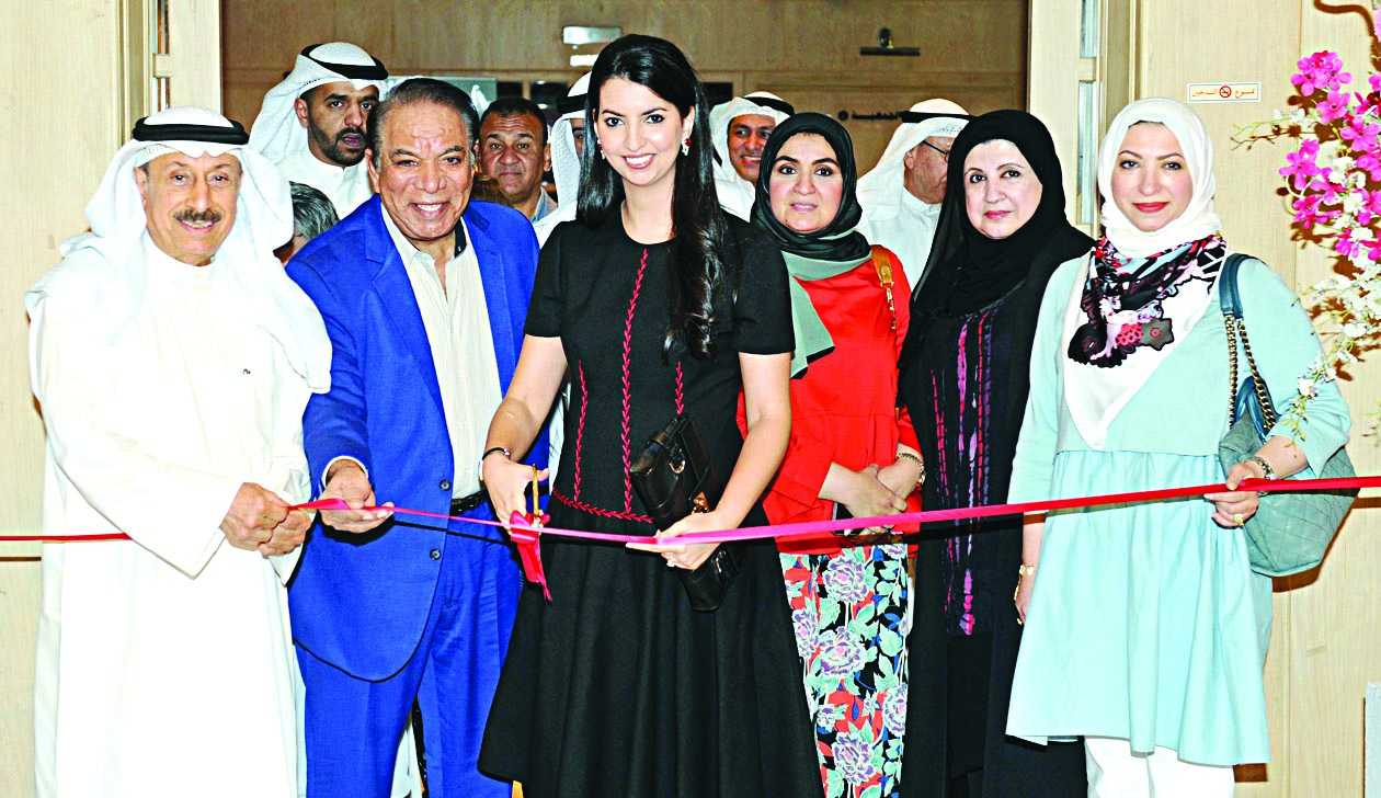  افتتاح المعرض