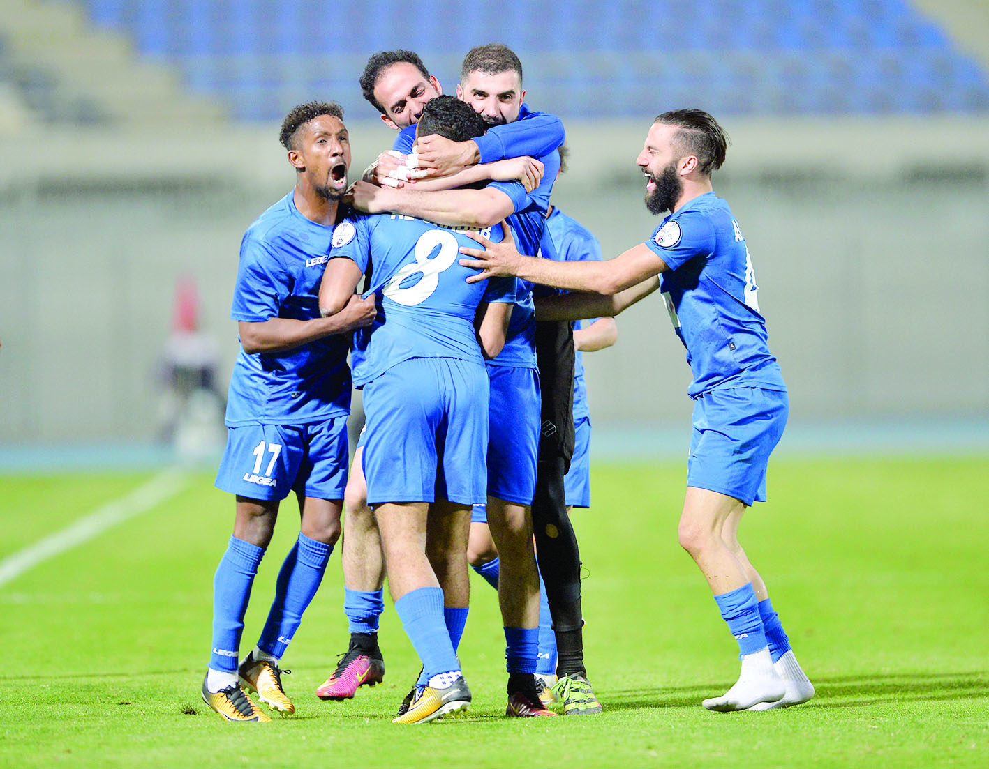 u0623u0641u0631u0627u062d u0627u0644u0634u0628u0627u0628 u062au0623u062cu0644u062a u0625u0644u0649 u0627u0644u062cu0648u0644u0629 u0627u0644u0623u062eu064au0631u0629  t  (u0627u0644u0623u0632u0631u0642 u062fu0648u062a u0643u0648u0645)