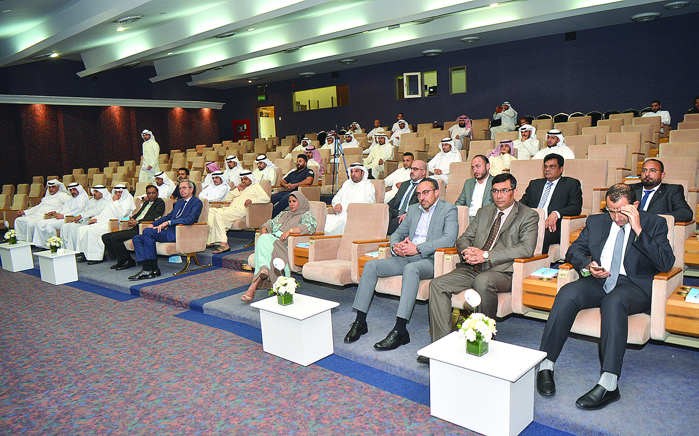 جانب من حضور الدورة