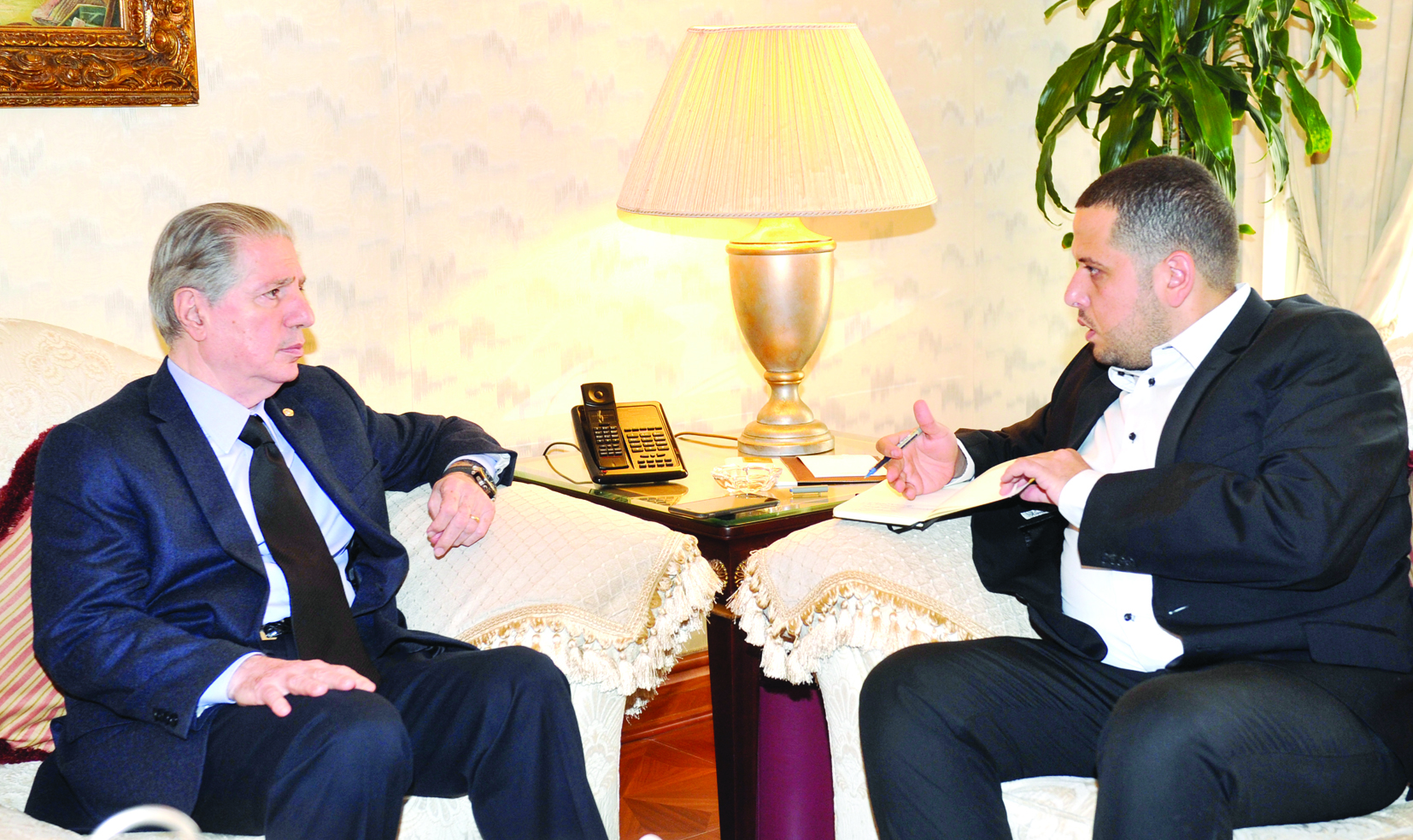 الجميّل متحدثاً للزميل محمد إبراهيم