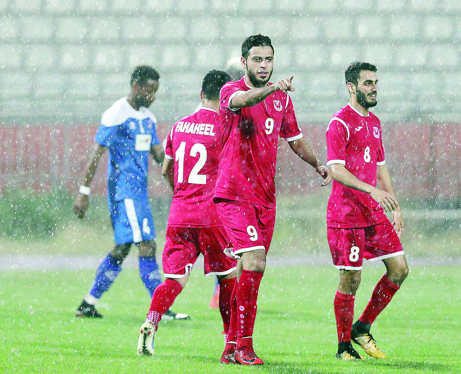 u0644u0627u0639u0628 u0627u0644u0641u062du064au062du064au0644 u0627u0644u0644u064au0628u064a u0645u0639u062au0632 u0627u0644u0645u0647u062fu064a u064au062du062au0641u0644 u0628u0647u062fu0641u0647 u0641u064a u0645u0631u0645u0649 u0627u0644u062au0636u0627u0645u0646 u062au062du062a u0623u0645u0637u0627u0631 u00abu0627u0644u0633u0631u0651u0627u064au0627u062au00bb    t  (u0627u0644u0623u0632u0631u0642 u062fu0648u062a u0643u0648u0645)