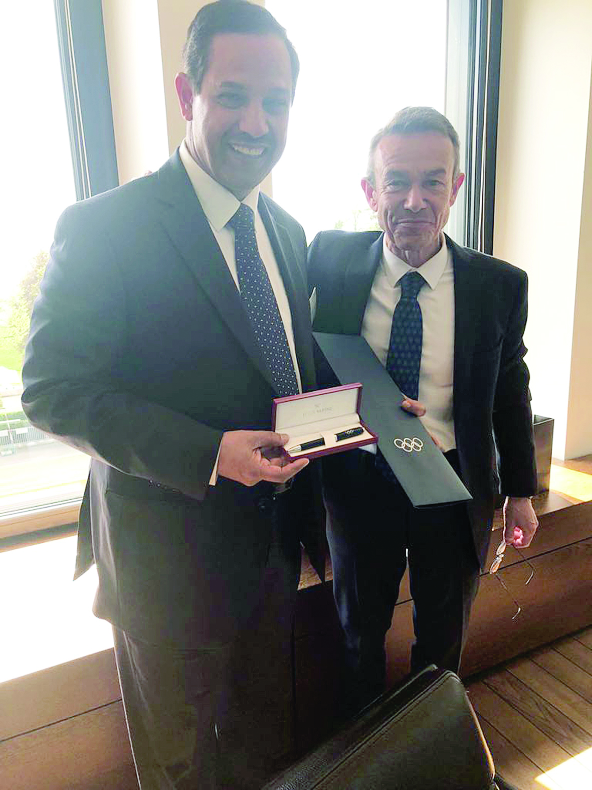 u0628u064au0631u0648 u0645u064au0631u0648 u064au0642u062fu0645 u0647u062fu064au0629 u062au0630u0643u0627u0631u064au0629 u0625u0644u0649 u0641u0644u064au0637u062d u062eu0644u0627u0644 u0627u062cu062au0645u0627u0639 u0644u0648u0632u0627u0646