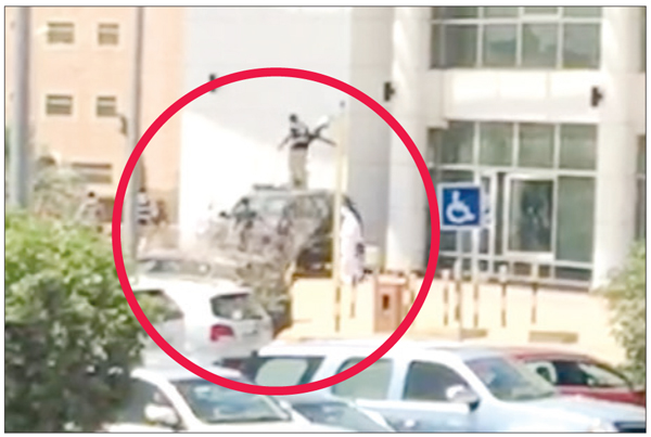 u0631u062cu0627u0644 u0627u0644u0623u062fu0644u0629 u0627u0644u062cu0646u0627u0626u064au0629 u064au0639u0627u064au0646u0648u0646 u0627u0644u0637u0644u0642u0629 u0639u0644u0649 u062cu062fu0627u0631 u0627u0644u0645u0631u0643u0632