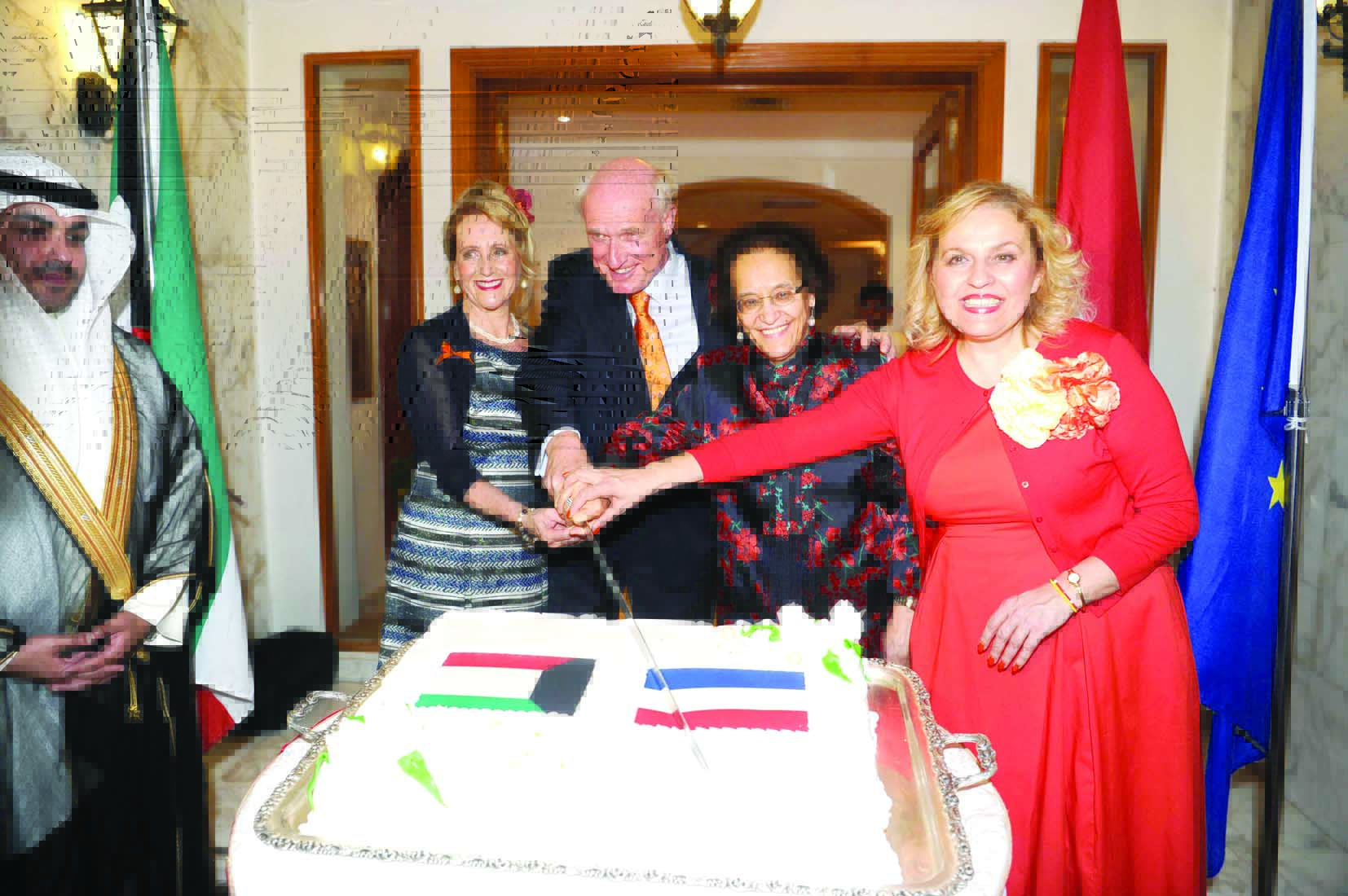 u0627u0644u062du0645u062f u062au0634u0627u0631u0643 u0627u0644u0633u0641u064au0631 u0648u0632u0648u062cu062au0647 u0642u0637u0639 u0642u0627u0644u0628 u0627u0644u062du0644u0648u0649 t(u062au0635u0648u064au0631 u0637u0627u0631u0642 u0639u0632u0627u0644u062fu064au0646)