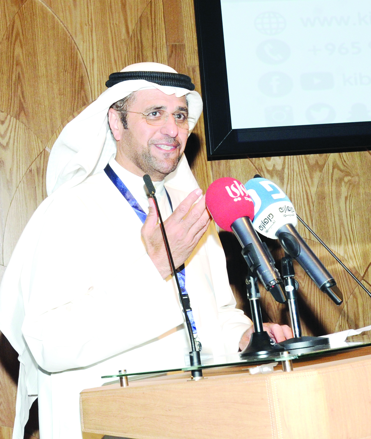  صلاح العبدالجادر يلقي كلمته في الملتقى	 (تصوير كرم ذياب) 