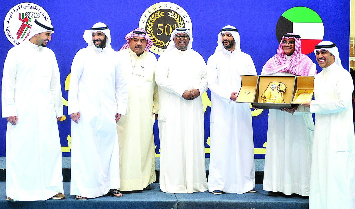 تكريم الإعلامي عبدالله حسين  