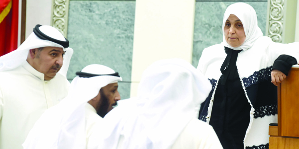 u0647u0646u062f u0627u0644u0635u0628u064au062d u062eu0644u0627u0644 u062cu0644u0633u0629 u0627u0644u0627u0633u062au062cu0648u0627u0628 u0645u0639 u0648u0643u064au0644 u00abu0627u0644u0634u0624u0648u0646u00bb u0633u0639u062f u0627u0644u062eu0631u0627u0632 u0648u0645u062fu064au0631 u00abu0627u0644u0642u0648u0649 u0627u0644u0639u0627u0645u0644u0629u00bb u0623u062du0645u062f u0627u0644u0645u0648u0633u0649t (u062au0635u0648u064au0631 u0623u0633u0639u062f u0639u0628u062fu0627u0644u0644u0647)