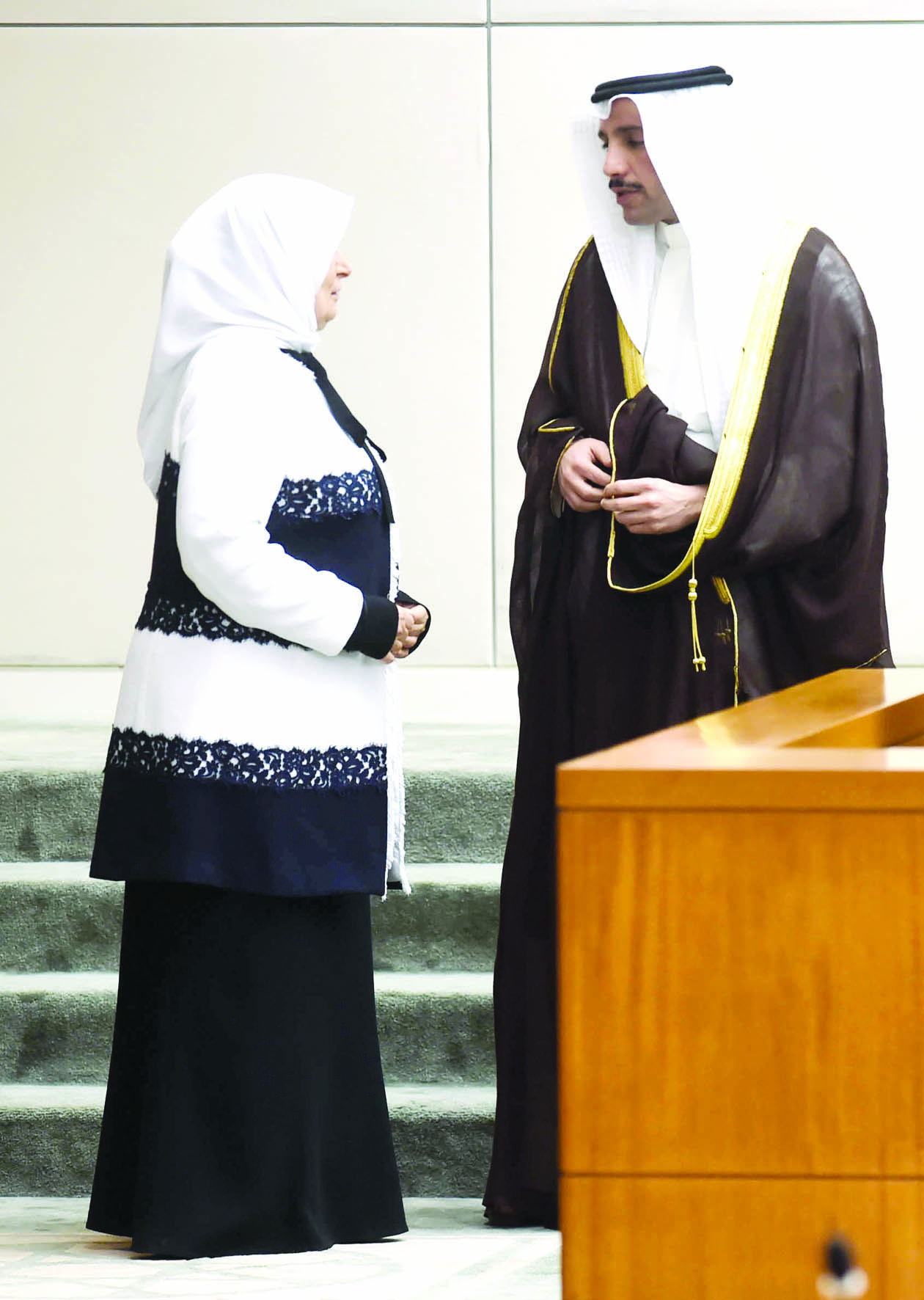 ... وفي حديث مع الغانم	(تصوير أسعد عبدالله)