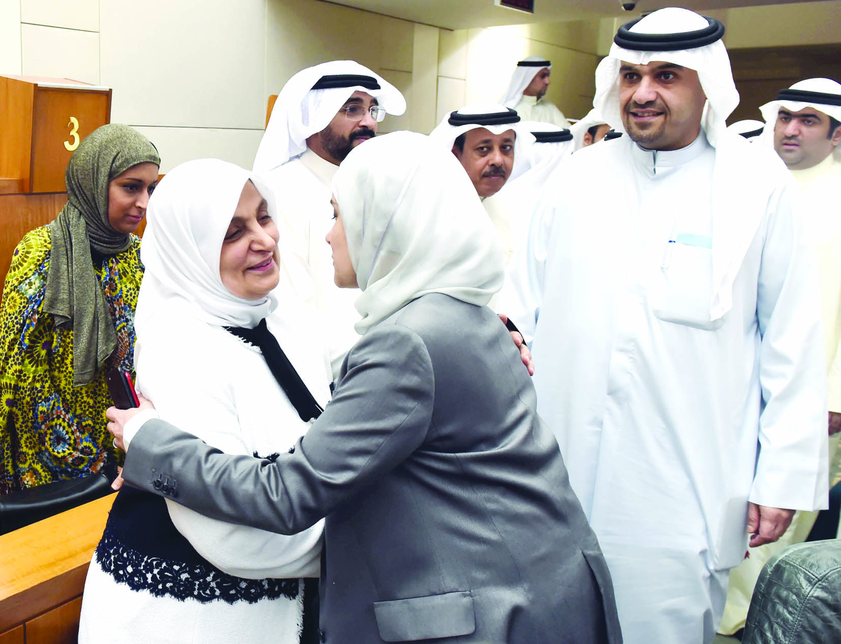 تهنئة من بوشهري للصبيح على مرافعتها ويبدو الصالح والروضان