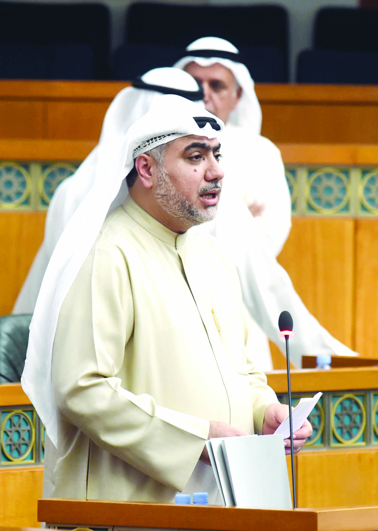 الشطي يتحدث مؤيدا للاستجواب