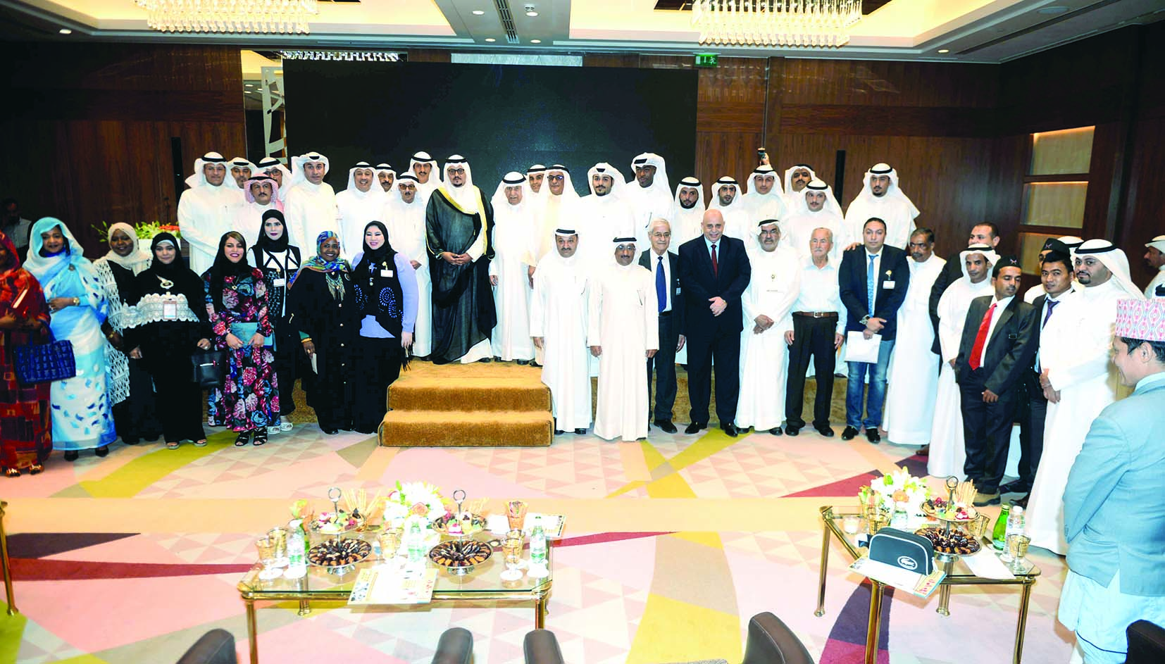 u0627u0644u0645u0643u0631u0645u0648u0646 u0641u064a u0627u0644u062du0641u0644 u0645u0639 u0642u064au0627u062fu0627u062a u0627u0644u0627u062au062du0627u062f t(u062au0635u0648u064au0631 u0632u0643u0631u064au0627 u0639u0637u064au0629)