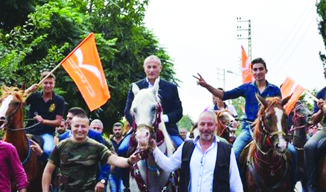 شامل روكز في جولة انتخابية