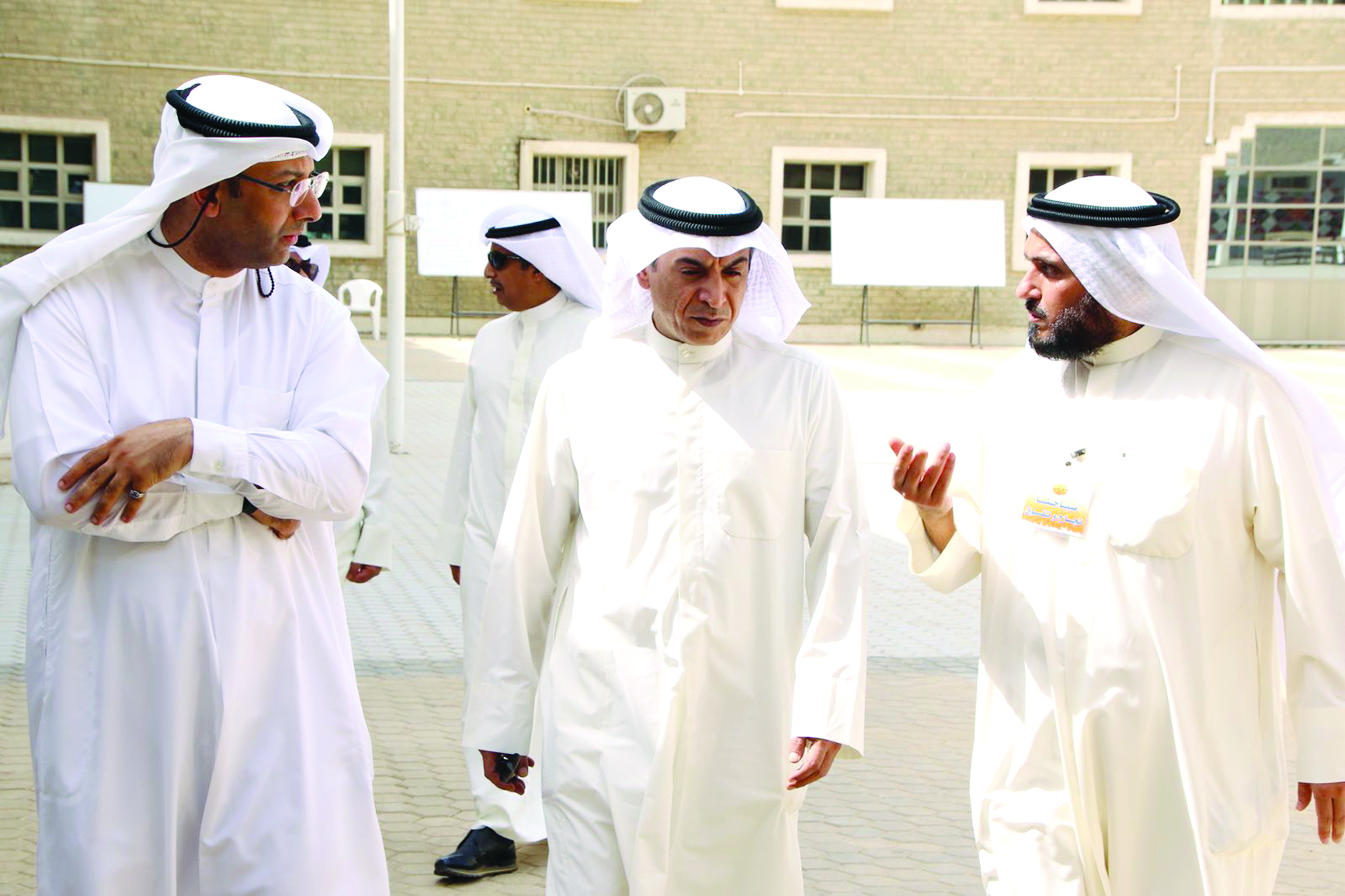 العازمي في لجان الفروانية 