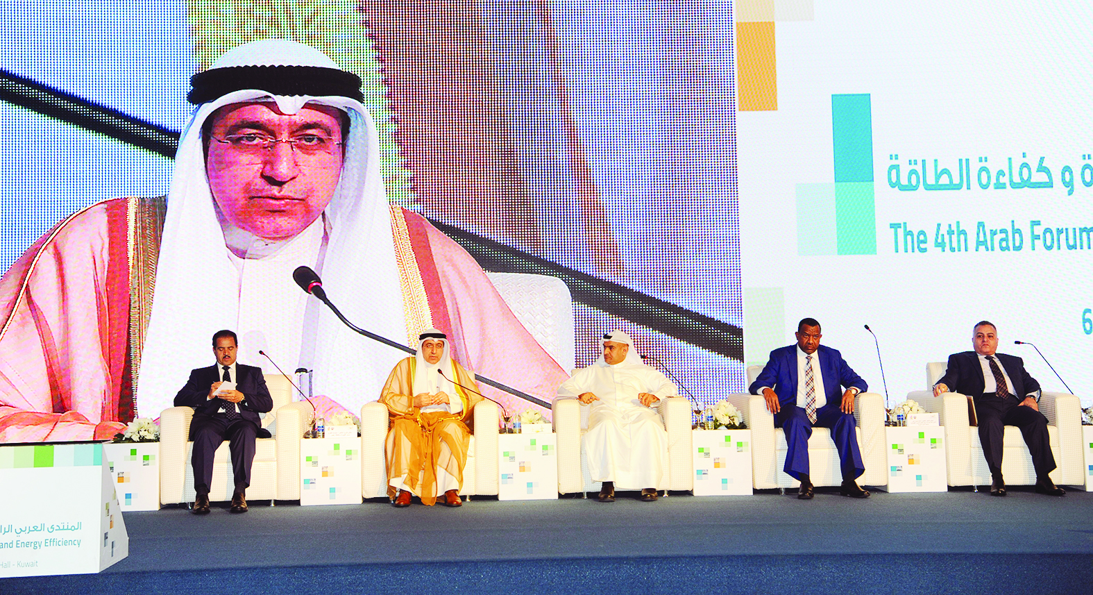 بوشهري متحدثاً في الجلسة الوزارية