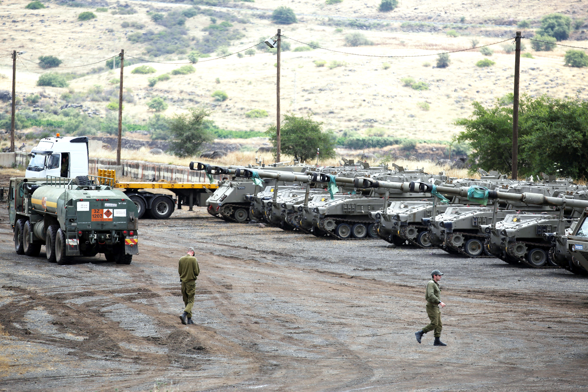 u0648u062du062fu0627u062a u0645u062fu0641u0639u064au0629 u0625u0633u0631u0627u0626u064au0644u064au0629 u0641u064a u0627u0644u062cu0648u0644u0627u0646 u0627u0644u0633u0648u0631u064a u0627u0644u0645u062du062au0644 u0641u064a u0638u0644 u0627u0633u062au0646u0641u0627u0631 u0639u0633u0643u0631u064a u0648u0627u0633u0639 t(u0631u0648u064au062au0631u0632)