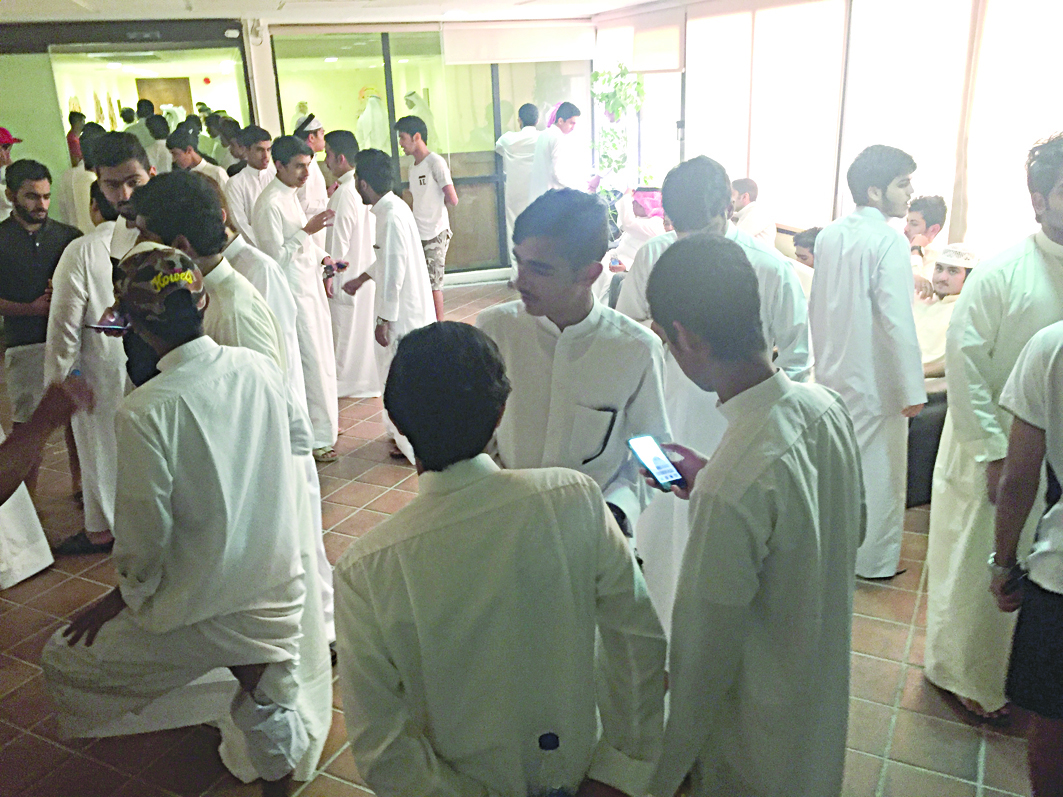 فوضى بين المعتصمين