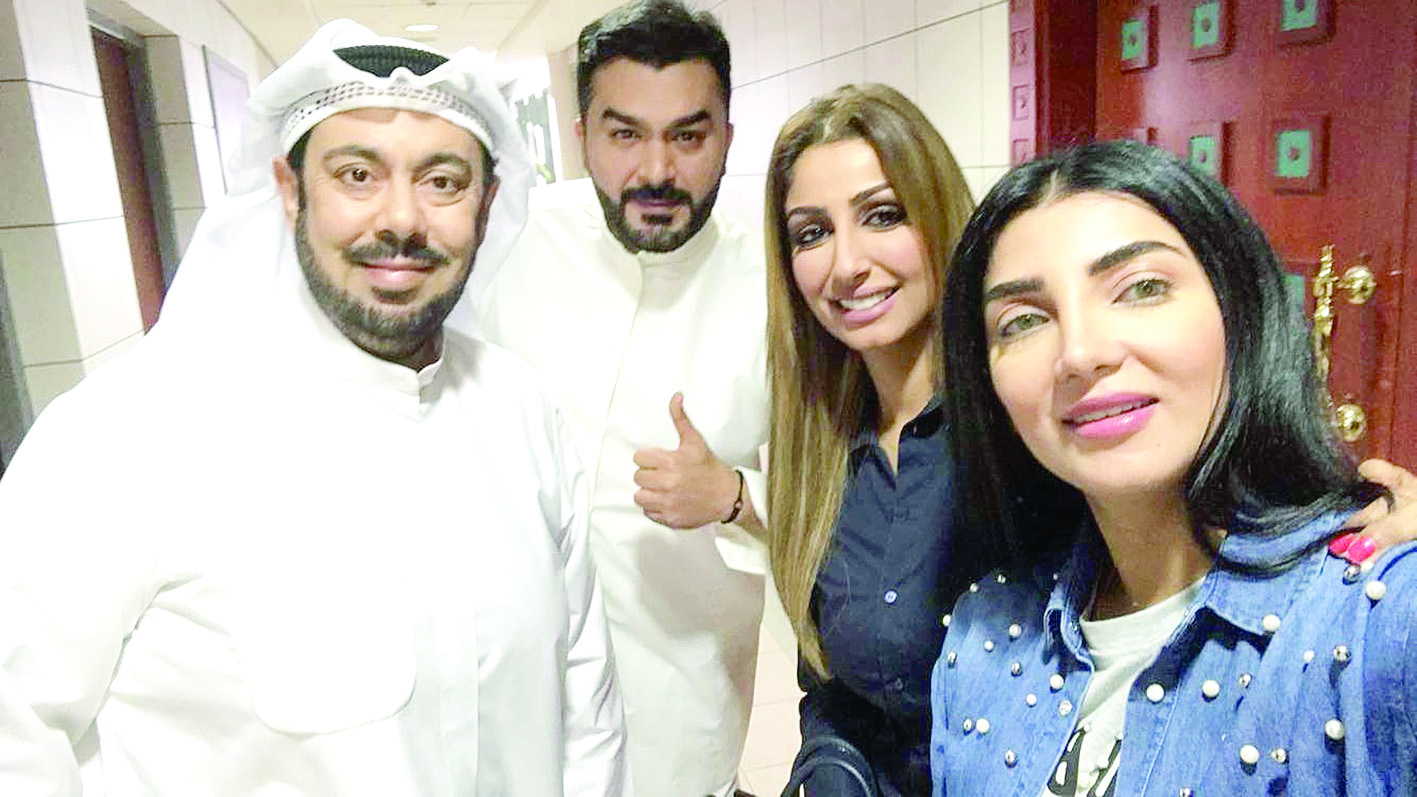 لقطة من الكواليس