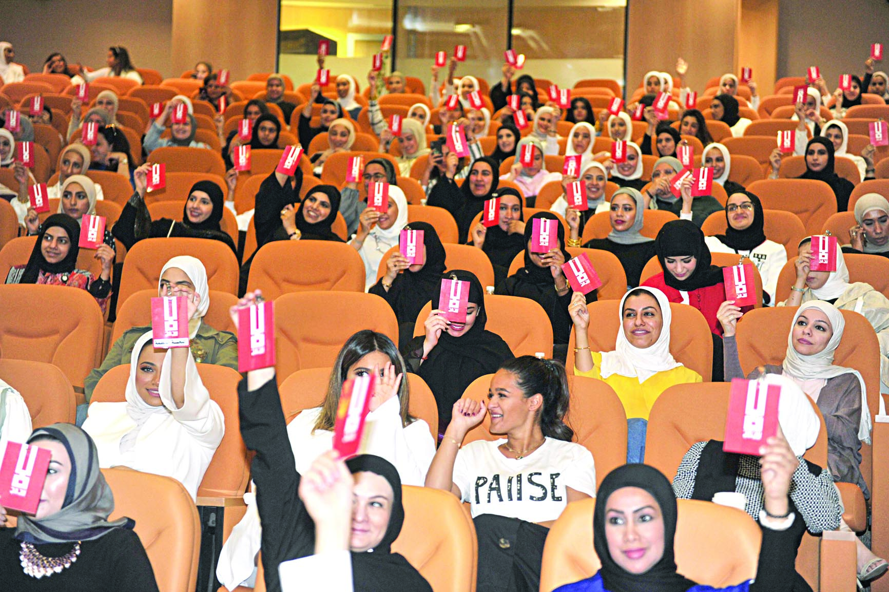 u0645u0648u0638u0641u0648 u00abu0627u0644u0647u064au0643u0644u0629u00bb u064au0639u062au0631u0636u0648u0646 u0639u0644u0649 u062fu0645u062cu0647u0645 u0628u0640u00abu0627u0644u0642u0648u0649 u0627u0644u0639u0627u0645u0644u0629u00bb t(u062au0635u0648u064au0631 u0633u0639u062f u0647u0646u062fu0627u0648u064a)