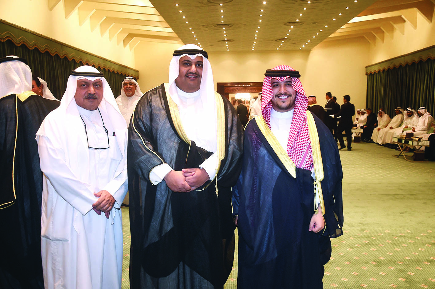 الشيخ فهد الجابر يتوسط الشيخ محمد الأحمد والصايغ