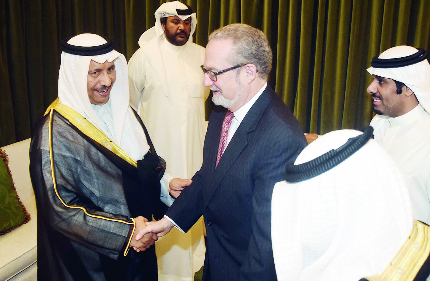 السفير الأميركي لورانس سيلفرمان مهنئا المبارك