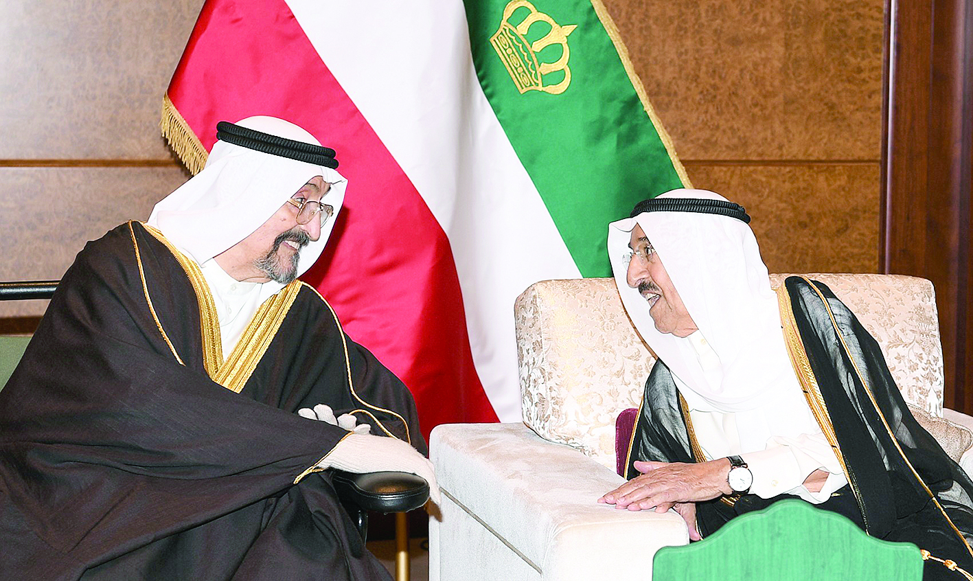 سمو الأمير وحديث مع سالم العلي 