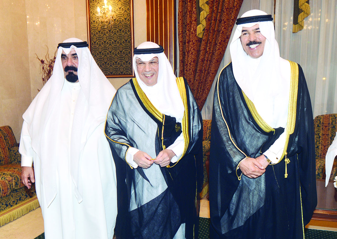 خالد الجراح متوسطاً محمد الخالد وأحمد الخليفة