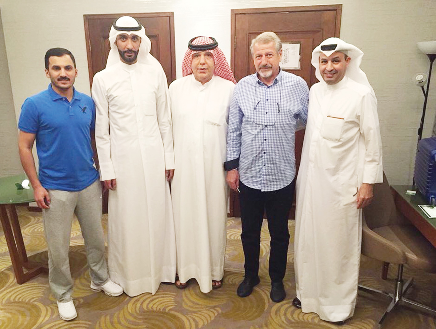 u0645u0627u0631u064au0646 u064au062au0648u0633u0637 u0639u062fu062fu0627u064b u0645u0646 u0625u062fu0627u0631u064au0651u064a u0627u0644u0642u0627u062fu0633u064au0629 