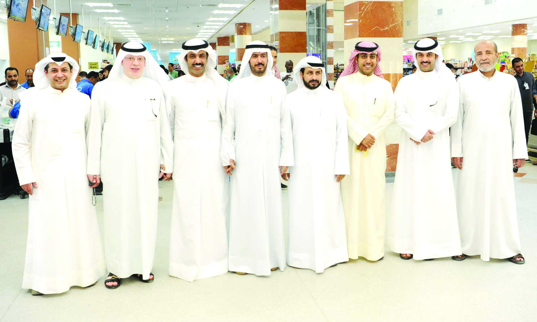 المشاركون في الجولة  	(تصوير طارق عزالدين)