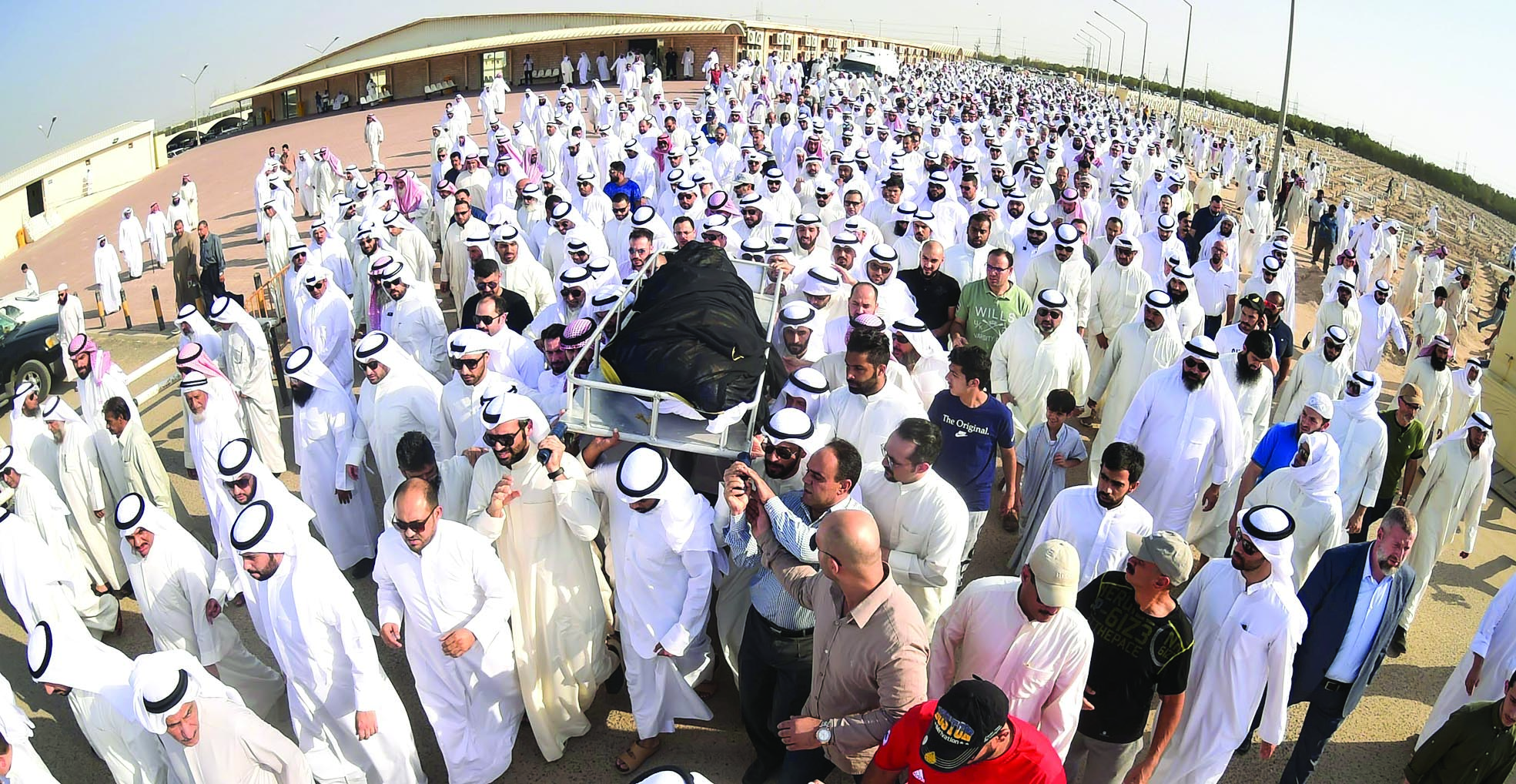 u0627u0644u0645u0626u0627u062a u0645u0646 u0627u0644u0645u0648u0627u0637u0646u064au0646 u064au0634u0627u0631u0643u0648u0646 u0641u064a u062au0634u064au064au0639 u0627u0644u0645u0633u0644u0645 t(u062au0635u0648u064au0631 u0623u0633u0639u062f u0639u0628u062fu0627u0644u0644u0647 u0648u0637u0627u0631u0642 u0639u0632 u0627u0644u062fu064au0646 u0648u0646u0627u064au0641 u0627u0644u0639u0642u0644u0629 u0648u0633u0639u062fu0647u0646u062fu0627u0648u064a)