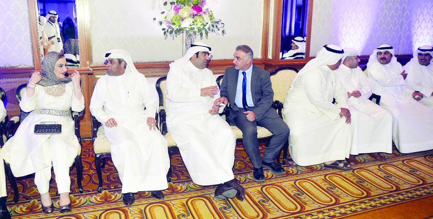 حديث بين الروضان وعبدالكريم تقي