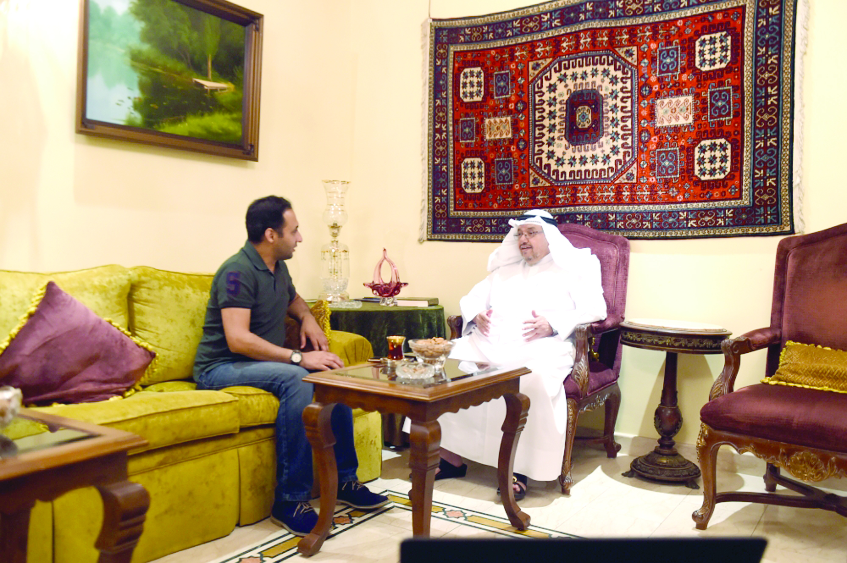 الفلاح متحدثاً للزميل أحمد زكريا 