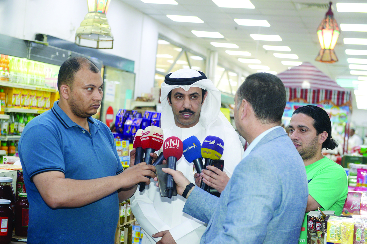 ...ومصرحاً للصحافيين 