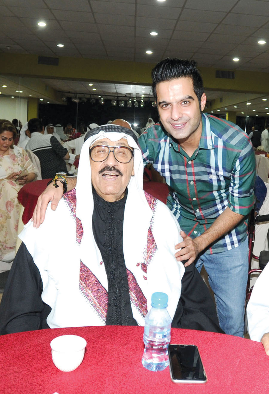 u0634u0627u062fu064a u0627u0644u062eu0644u064au062c u0645u0639 u0627u0644u0632u0645u064au0644 u062du0645u0648u062f u0627u0644u0639u0646u0632u064a