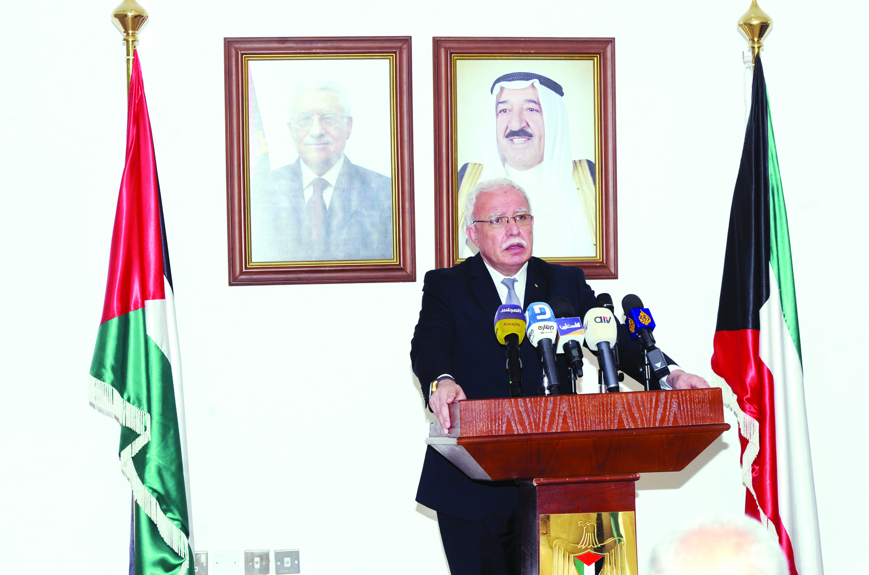 u0627u0644u0645u0627u0644u0643u064a u0645u062au062du062fu062bu0627u064b u0641u064a u0627u0644u0645u0624u062au0645u0631 u0627u0644u0635u062du0627u0641u064a t(u062au0635u0648u064au0631 u0643u0631u0645 u0630u064au0627u0628)