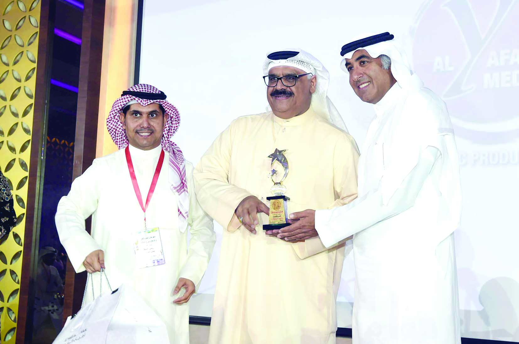 u062fu0627u0648u062f u062du0633u064au0646 u064au062au0633u0644u0645 u062cu0627u0626u0632u0629 u0623u0641u0636u0644 u0645u0645u062bu0644 u062fu0648u0631 u0623u0648u0644 