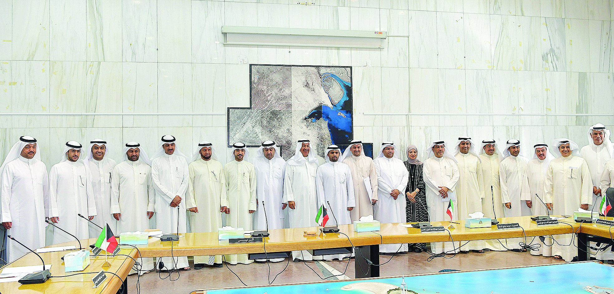 u0627u0644u0631u0648u0645u064a u0645u062au0648u0633u0637u0627 u0623u0639u0636u0627u0621 u00abu0627u0644u0628u0644u062fu064au00bb u0628u0639u062f u0627u0644u0627u062cu062au0645u0627u0639 u0627u0644u062au0646u0633u064au0642u064at (u062au0635u0648u064au0631 u0628u0633u0627u0645 u0632u064au062fu0627u0646)